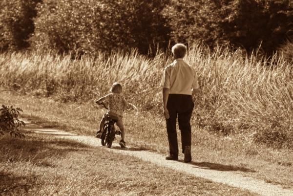 AUTORITÉ PARENTALE – RÉSIDENCE DE L’ENFANT – FILIATION – PÈRE – GRAND PÈRE